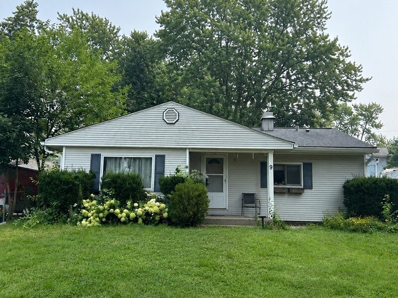 9 Hickory Drive Carpentersville IL 60110