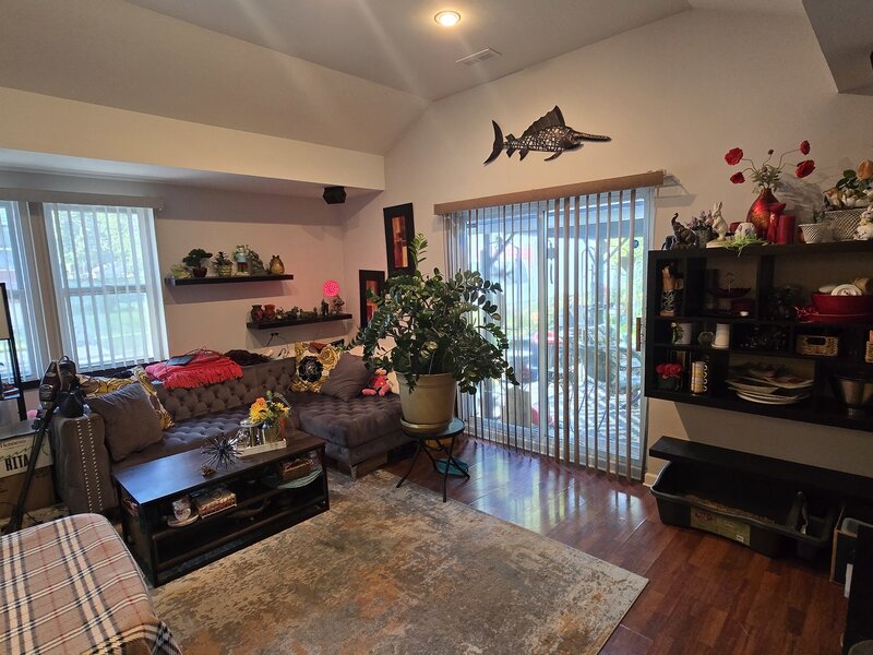 8751 S Sacramento Avenue Evergreen Park IL 60805