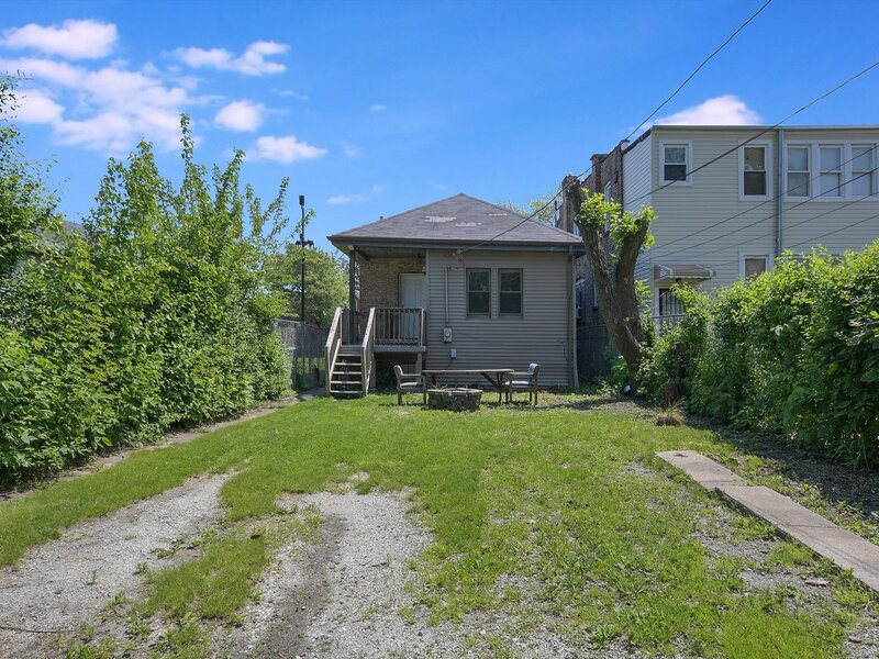 946 N Homan Avenue Chicago IL 60651