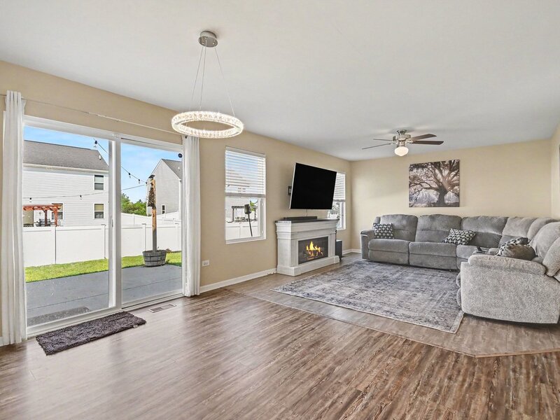 6617 Eich Drive Joliet IL 60431