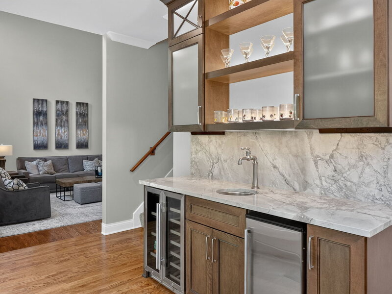 2439 Fawn Lake Circle Naperville IL 60564