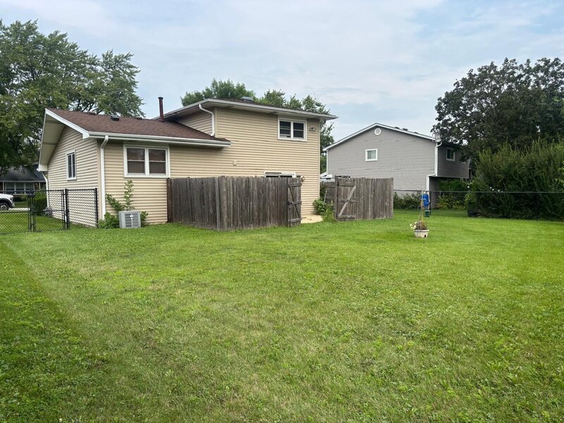 337 Hazel Drive Schaumburg IL 60193