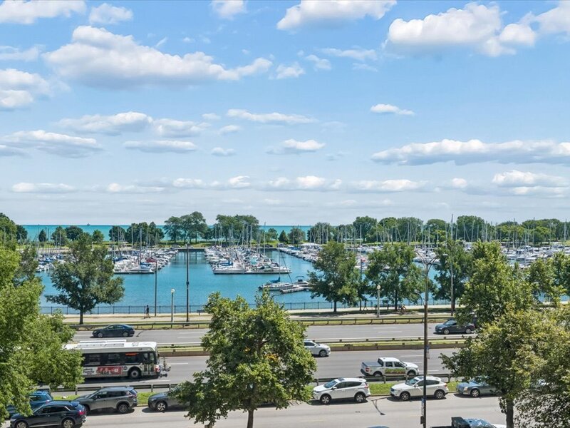 3440 N Lake Shore Drive Chicago IL 60657