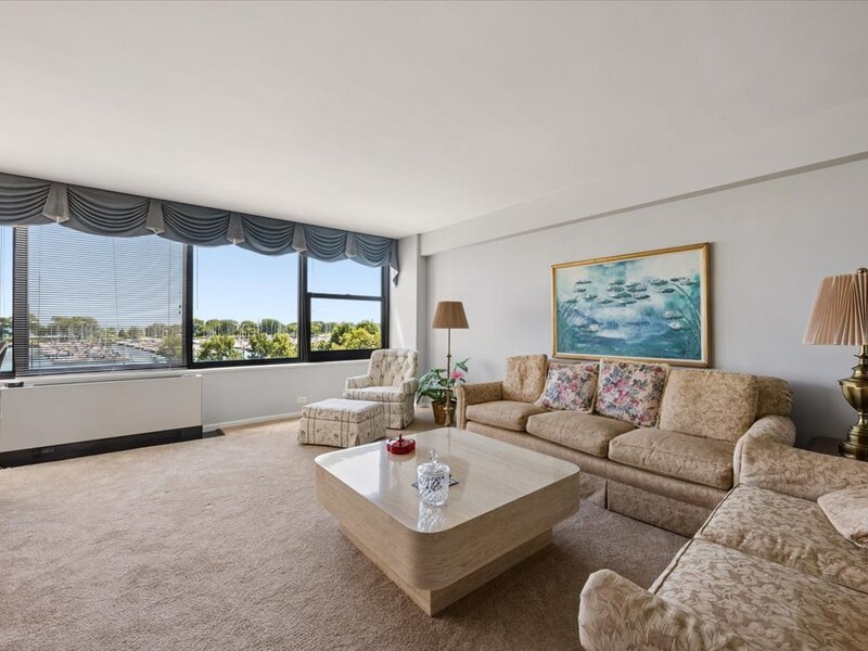 3440 N Lake Shore Drive Chicago IL 60657
