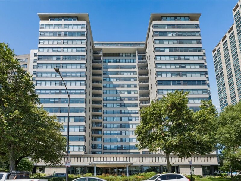 3440 N Lake Shore Drive Chicago IL 60657