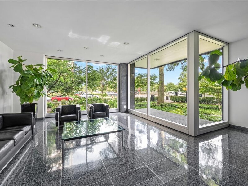 3440 N Lake Shore Drive Chicago IL 60657