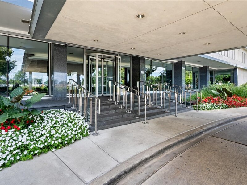 3440 N Lake Shore Drive Chicago IL 60657