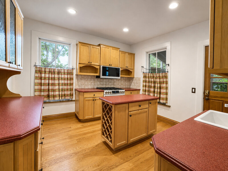 1013 Simpson Street Evanston IL 60201