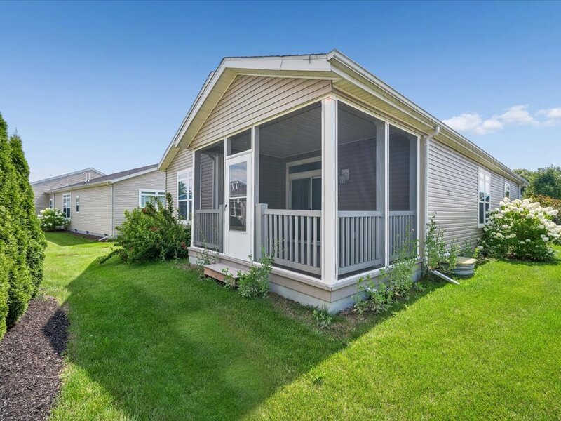 1537 Colt Lane Grayslake IL 60030