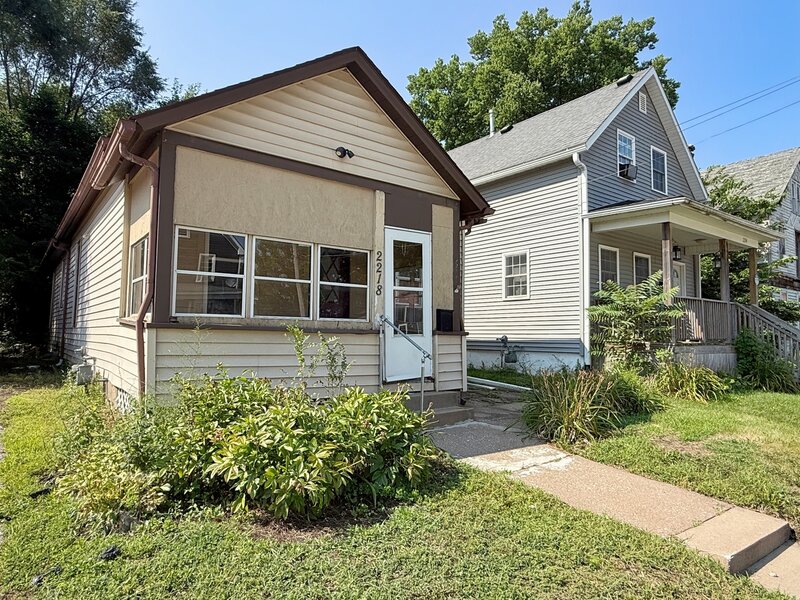 2218 6th Avenue Rock Island IL 61201