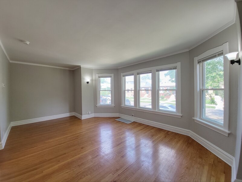 3042 N Lowell Avenue Chicago IL 60641
