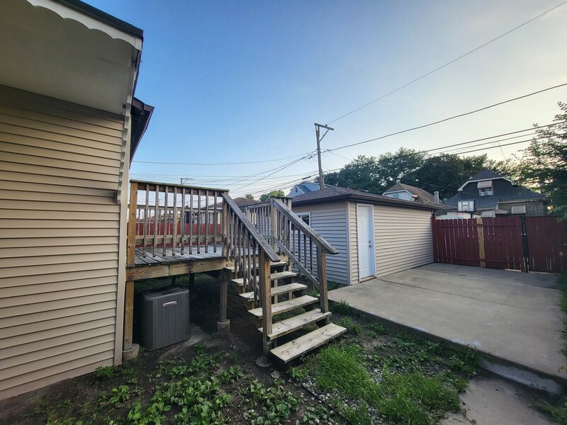 3042 N Lowell Avenue Chicago IL 60641