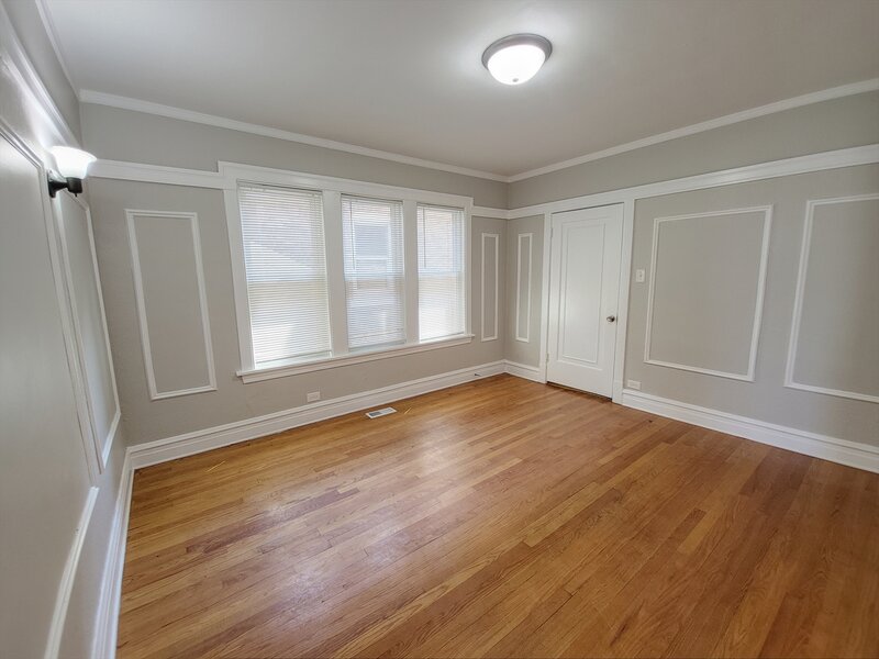 3042 N Lowell Avenue Chicago IL 60641