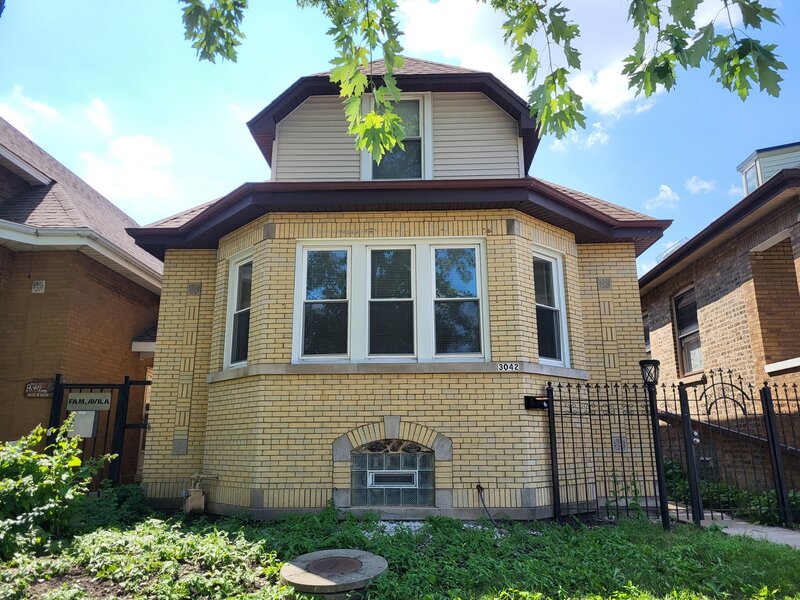 3042 N Lowell Avenue Chicago IL 60641