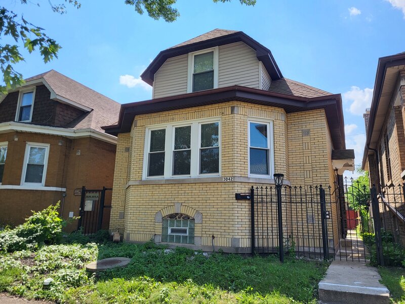 3042 N Lowell Avenue Chicago IL 60641