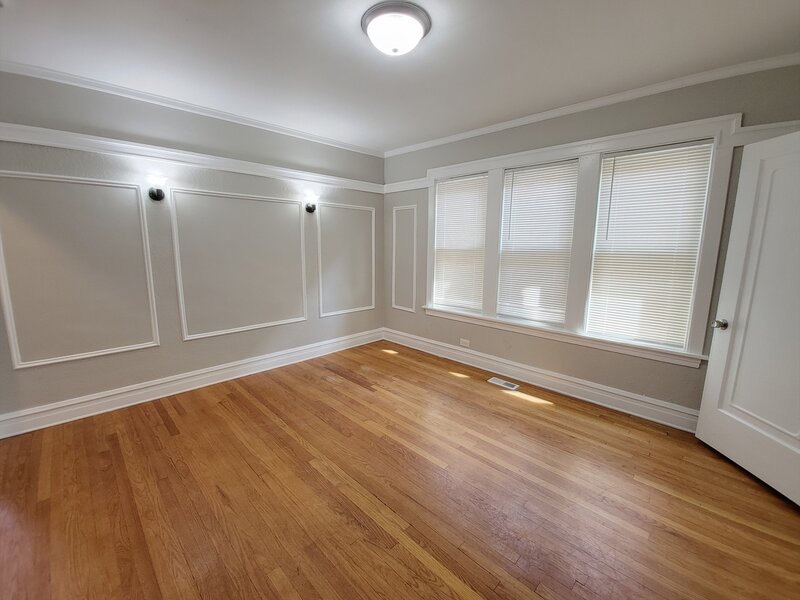 3042 N Lowell Avenue Chicago IL 60641
