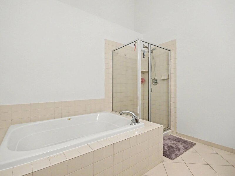 1102 Iron Horse Court Elgin IL 60124