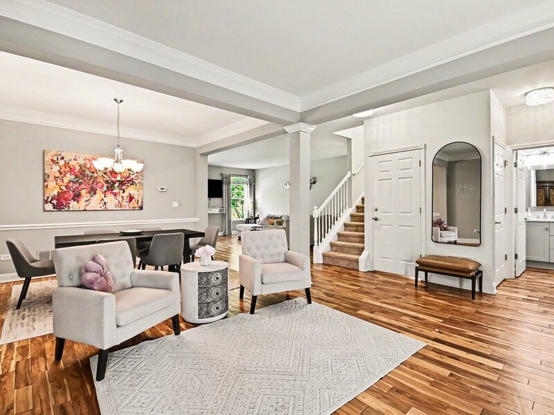 1102 Iron Horse Court Elgin IL 60124