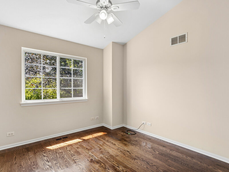1428 Somerset Court Mundelein IL 60060