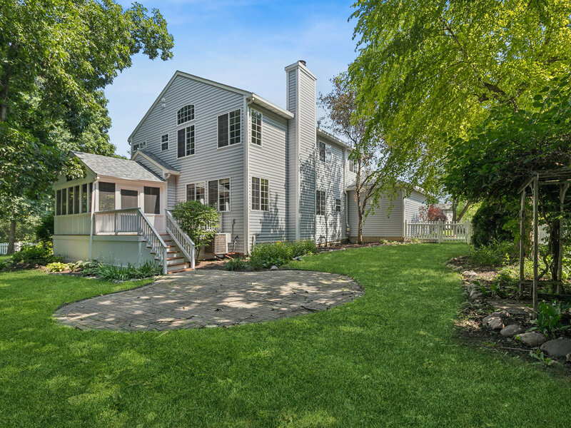 1428 Somerset Court Mundelein IL 60060