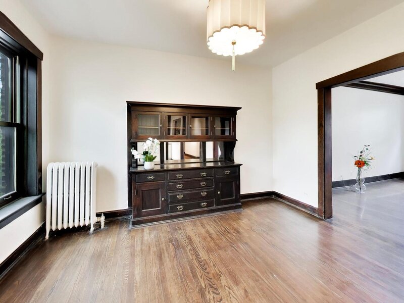 1453 E 56th Street Chicago IL 60637