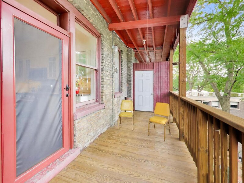 1453 E 56th Street Chicago IL 60637