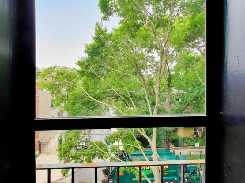 1453 E 56th Street Chicago IL 60637