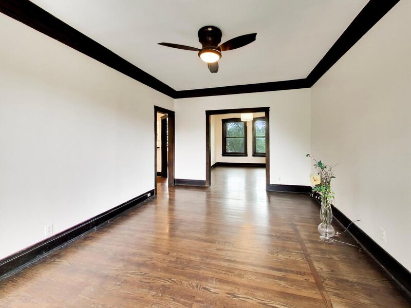 1453 E 56th Street Chicago IL 60637