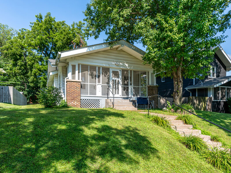 2422 Western Avenue Davenport IA 52803