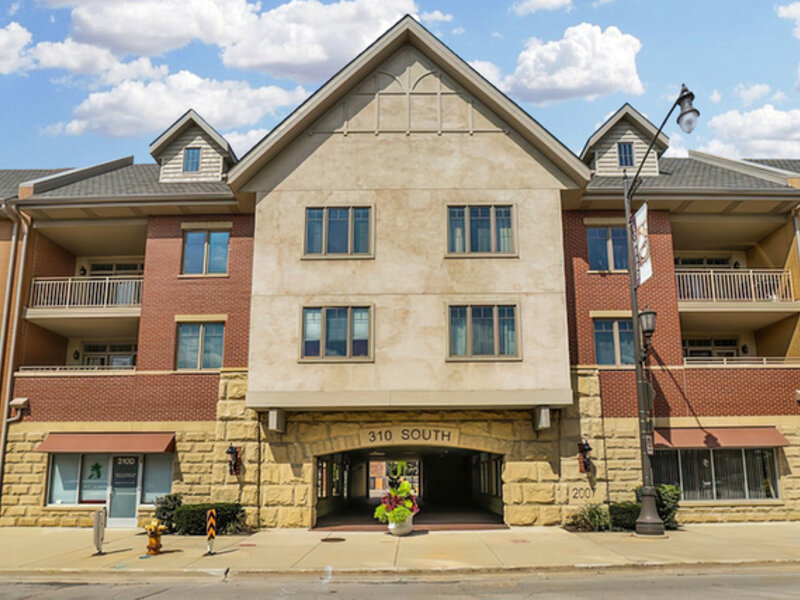 310 S Main Street Lombard IL 60148