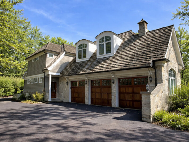 1300 Abington Cambs Drive Lake Forest IL 60045