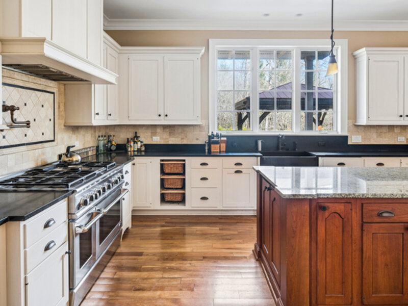1300 Abington Cambs Drive Lake Forest IL 60045