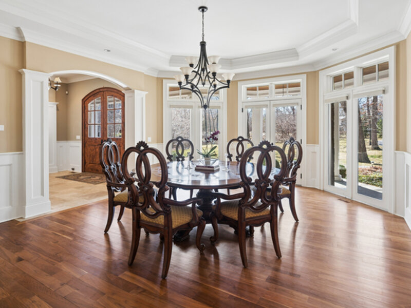 1300 Abington Cambs Drive Lake Forest IL 60045