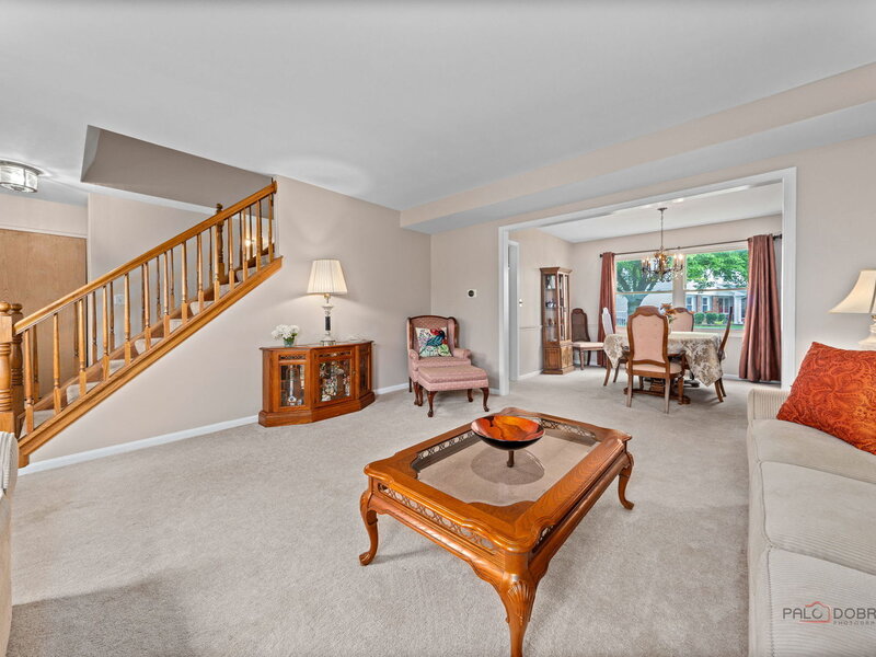815 Claridge Court Schaumburg IL 60193