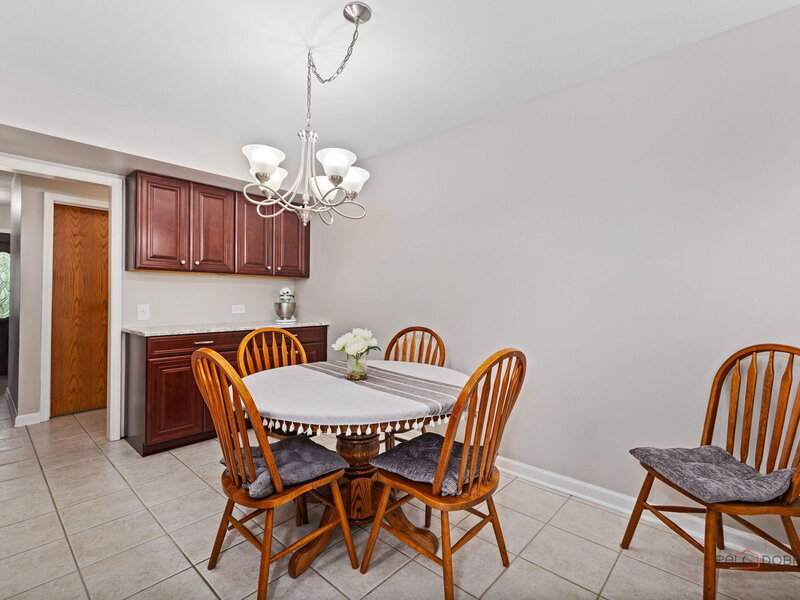815 Claridge Court Schaumburg IL 60193