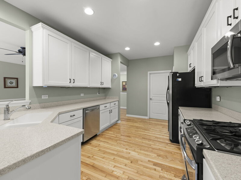 105 National Court Shorewood IL 60404