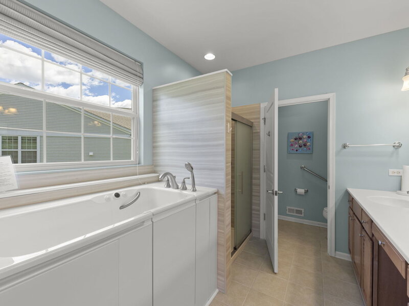 105 National Court Shorewood IL 60404