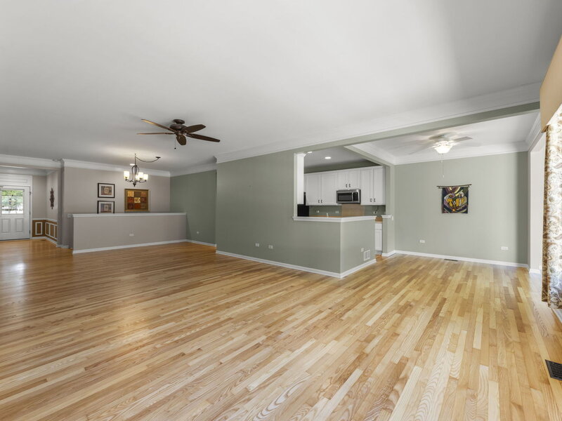 105 National Court Shorewood IL 60404