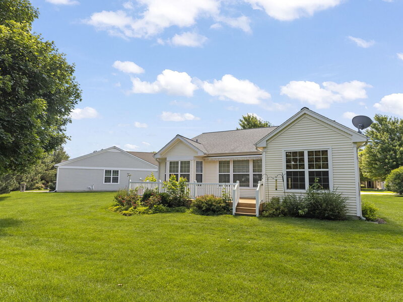 105 National Court Shorewood IL 60404