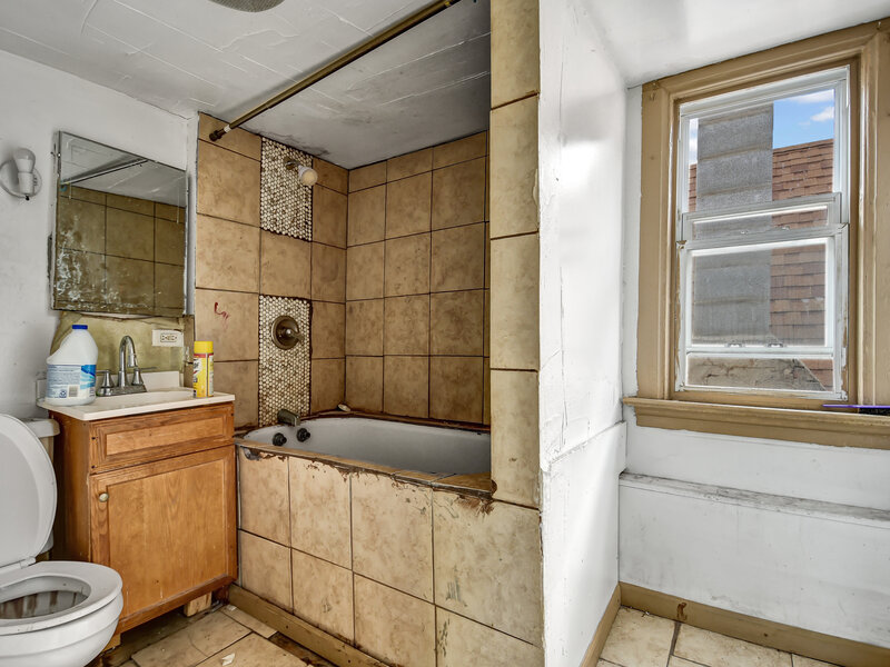 3413 W Carroll Avenue Chicago IL 60624