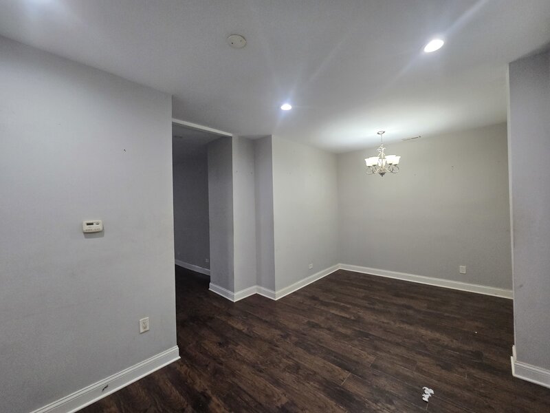8622 S Escanaba Avenue Chicago IL 60617