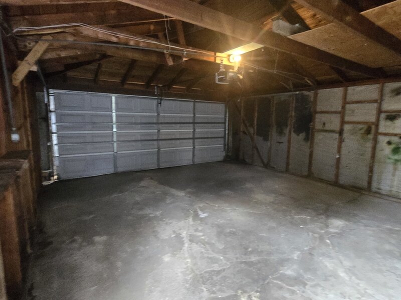 8622 S Escanaba Avenue Chicago IL 60617