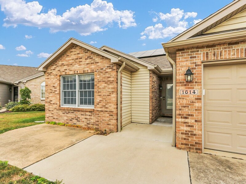 1614 Windward Point Champaign IL 61821