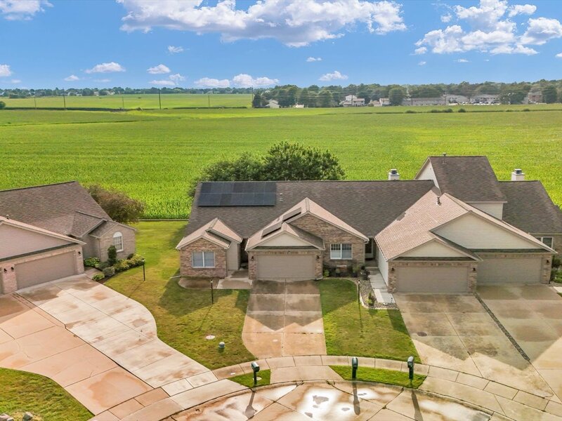 1614 Windward Point Champaign IL 61821