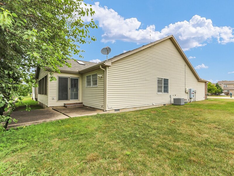 1614 Windward Point Champaign IL 61821