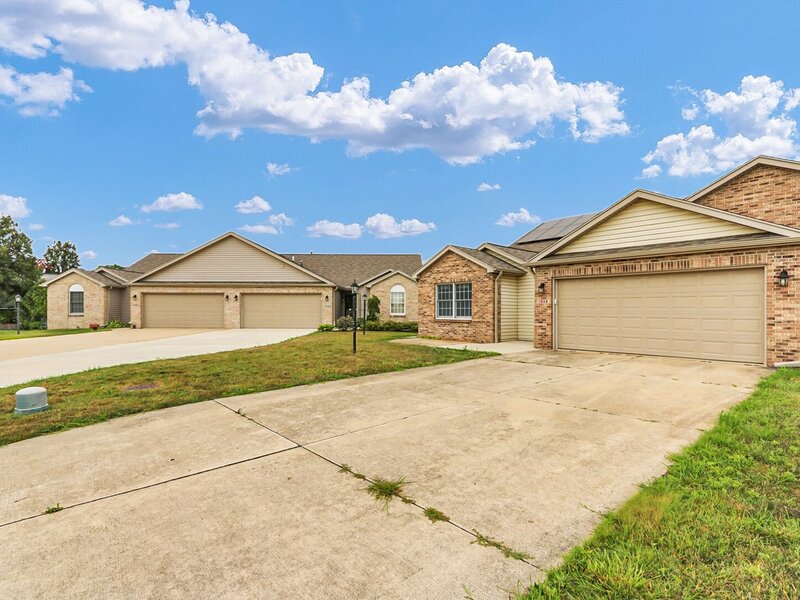 1614 Windward Point Champaign IL 61821
