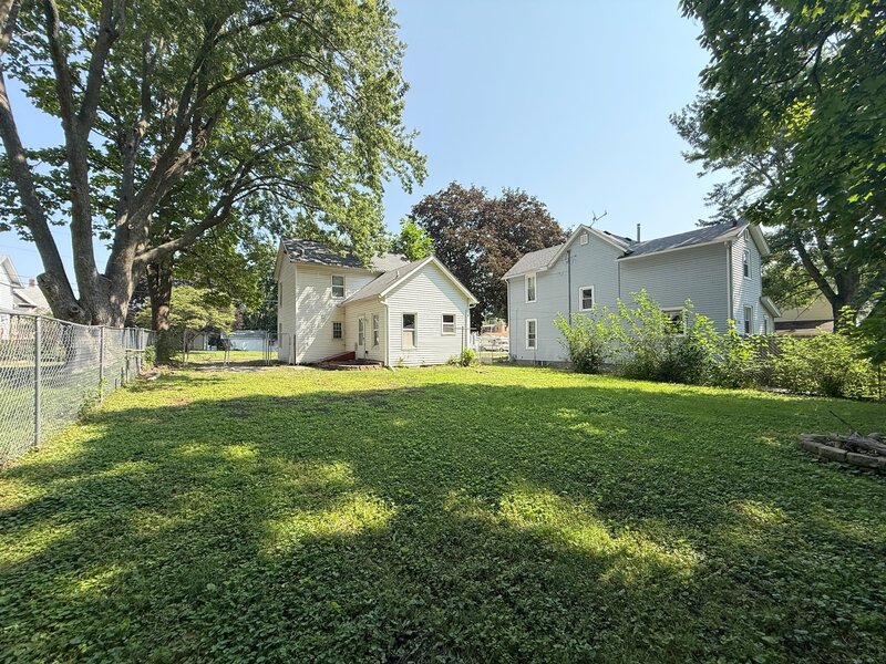 1718 19th Avenue Rock Island IL 61201