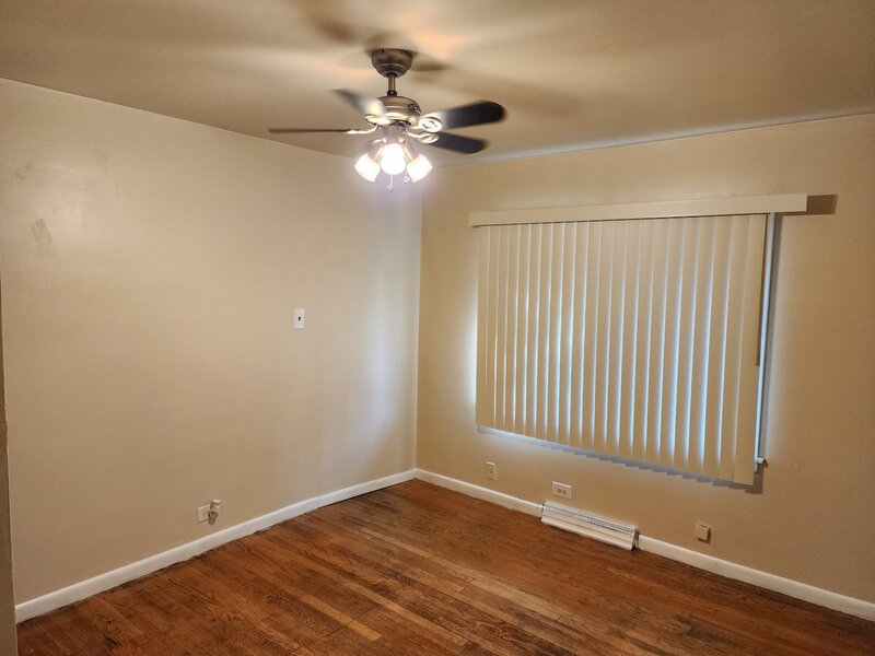 16254 S Dobson Avenue South Holland IL 60473
