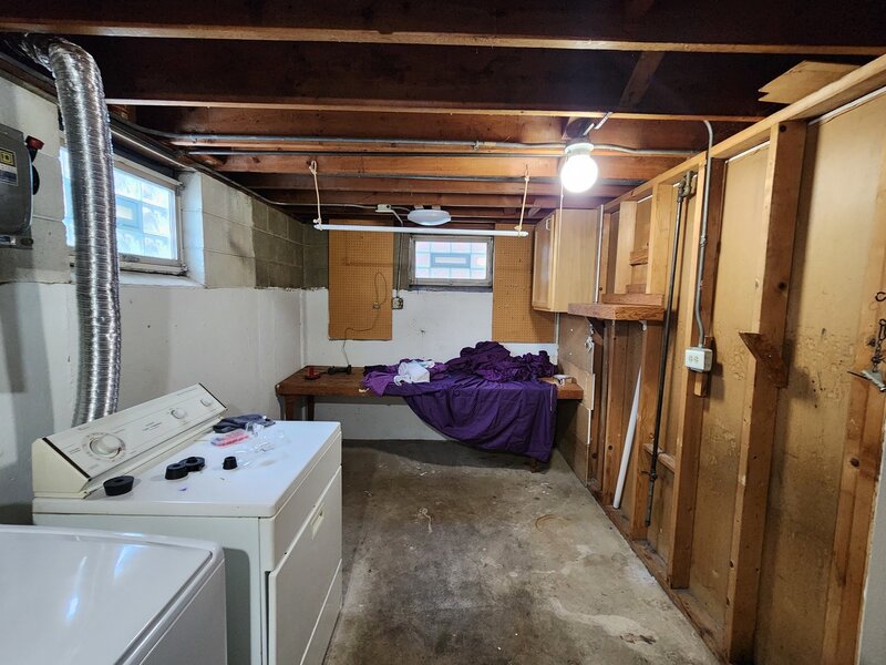 16254 S Dobson Avenue South Holland IL 60473