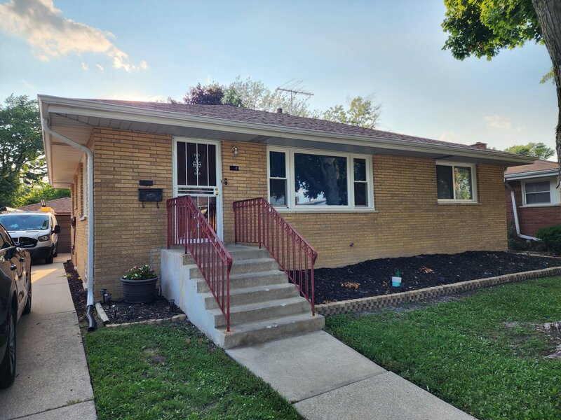 16254 S Dobson Avenue South Holland IL 60473